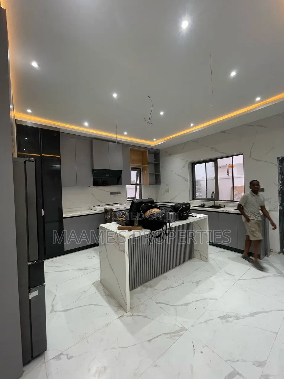 4bdrm Duplex in Ashaley Botwe for sale