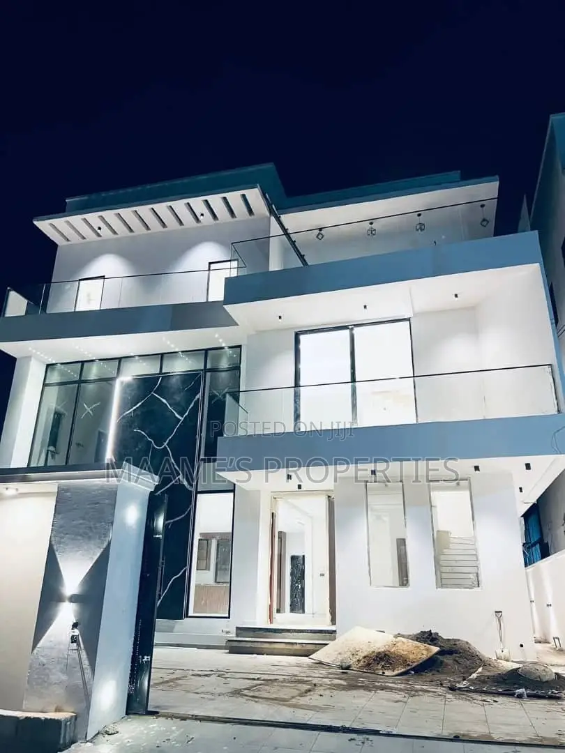 4bdrm Duplex in East Legon for sale