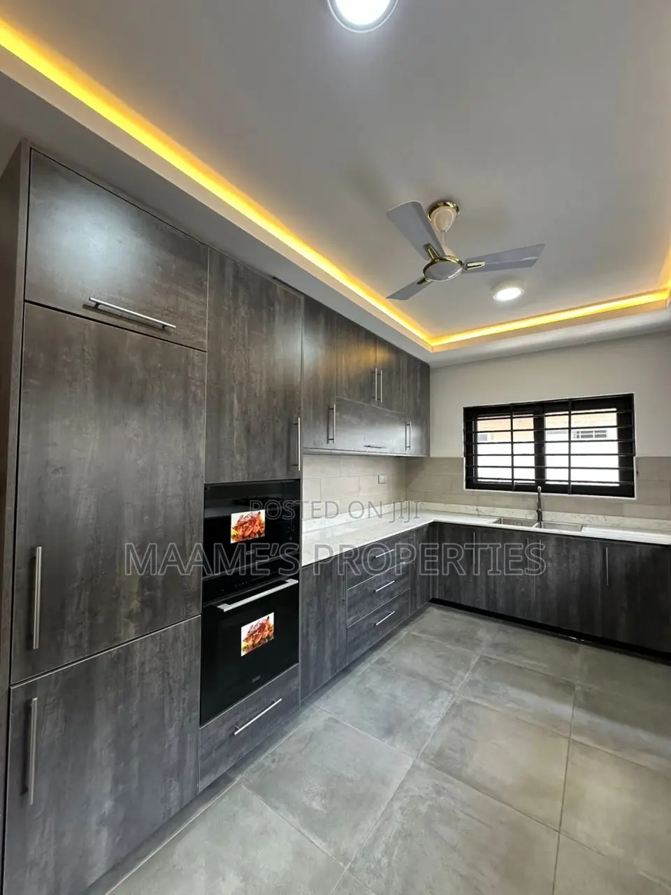 5bdrm Duplex in North Legon for sale
