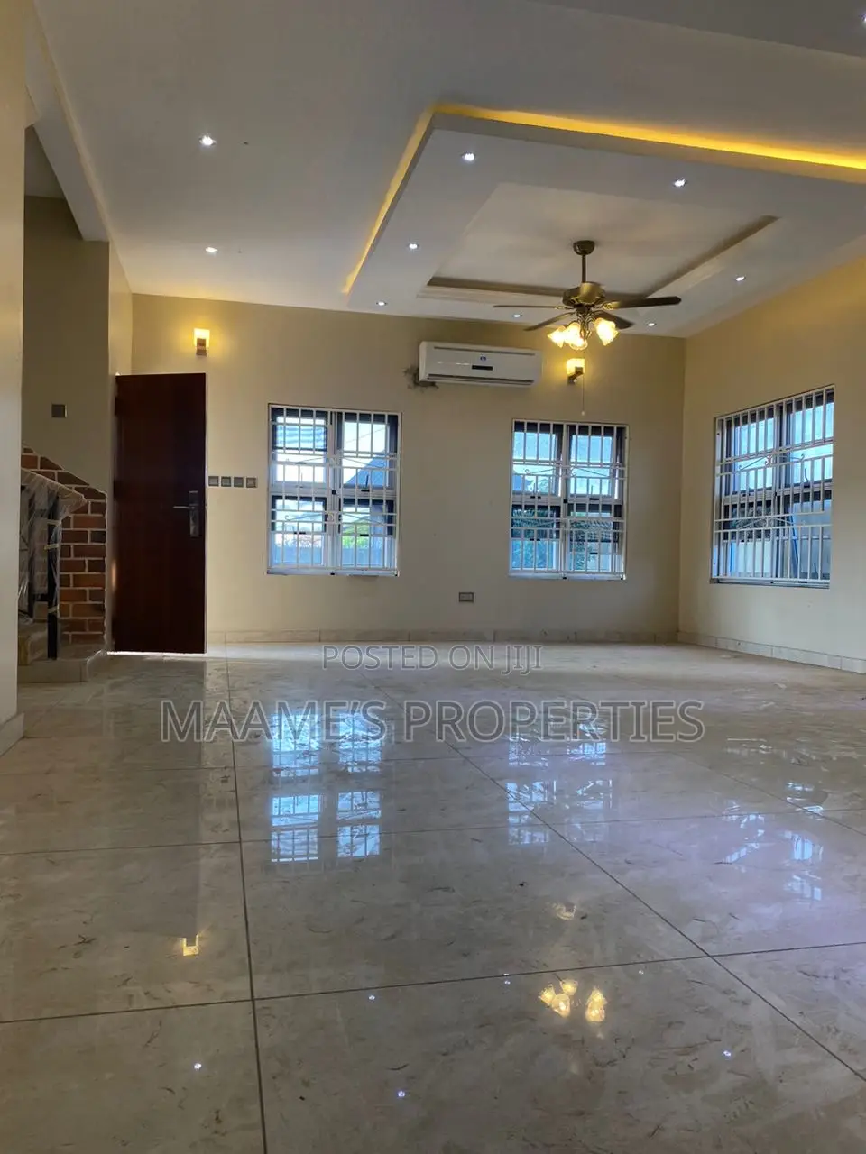 4bdrm Duplex in West Hills Mall Area for sale