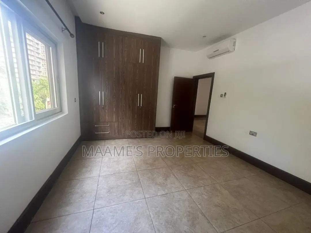 3bdrm Townhouse / Terrace in Airport Residential Area for rent