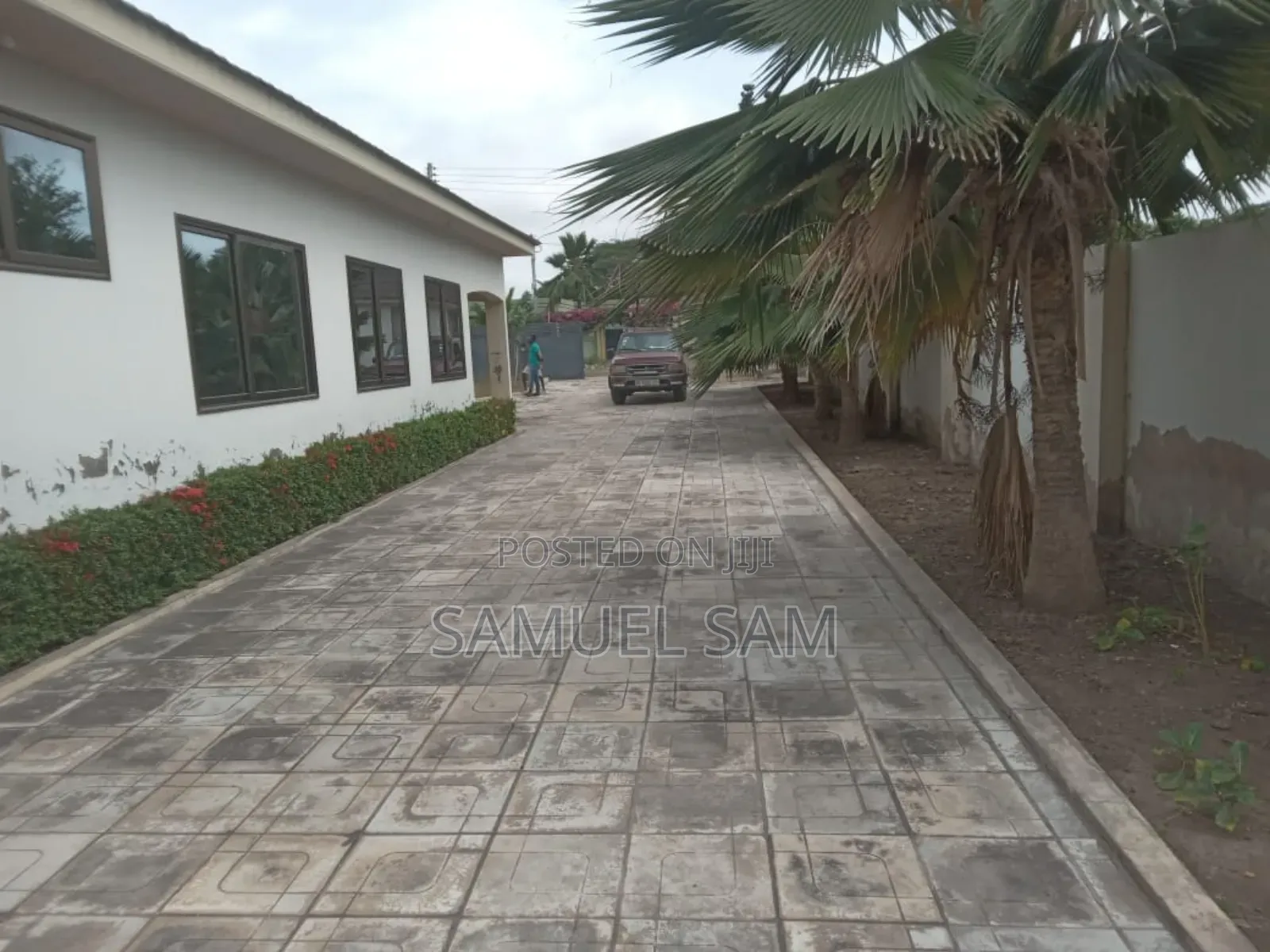 6bdrm House in Tema Communities 11 for rent