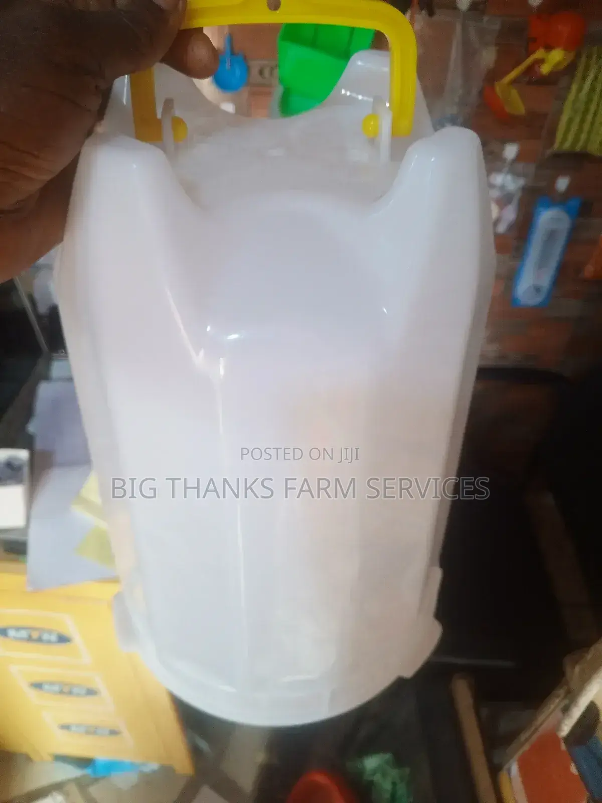 12l Drinker, Durable