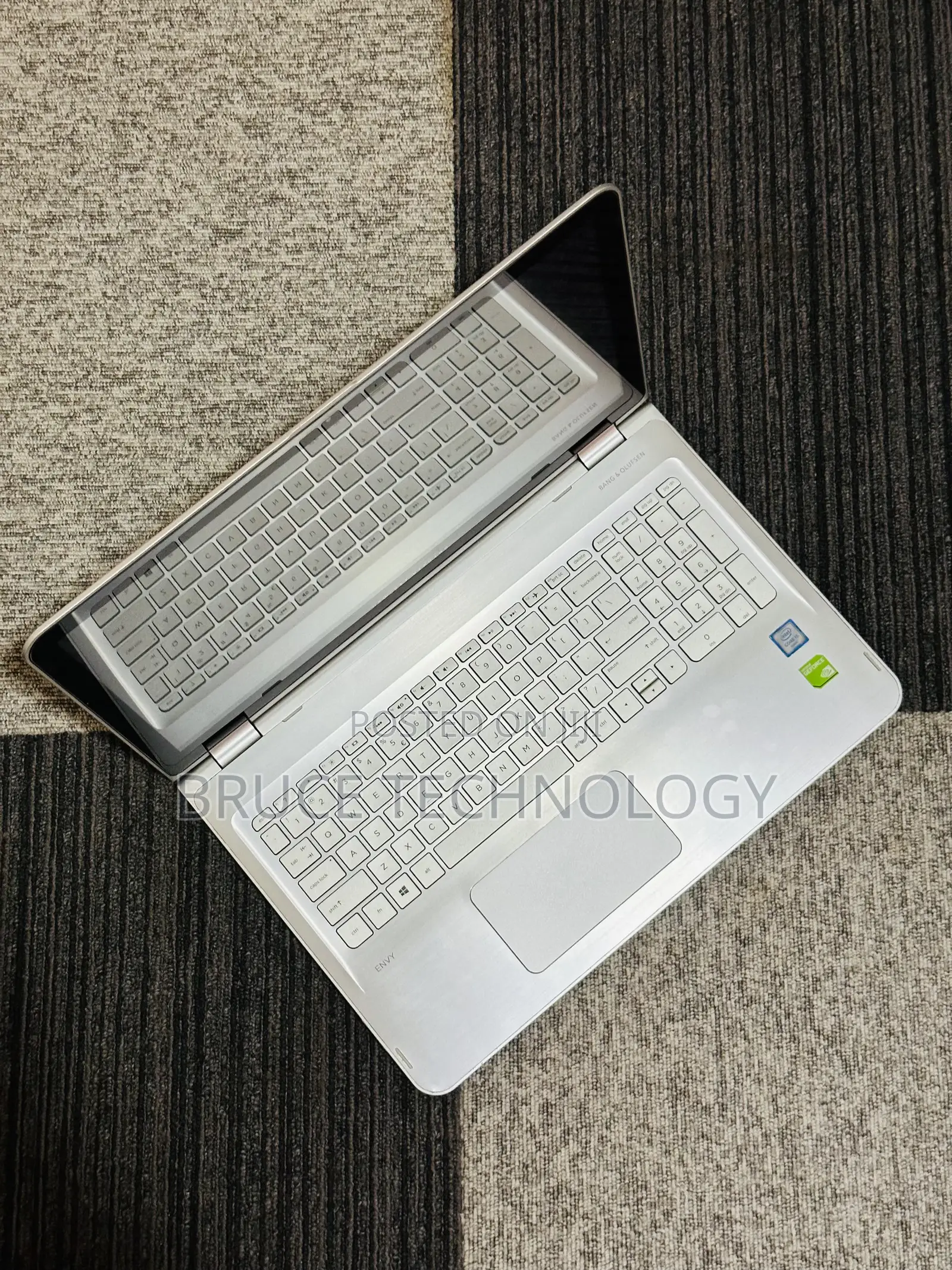 Laptop HP Envy x360 8GB Intel Core i5 SSD 256GB