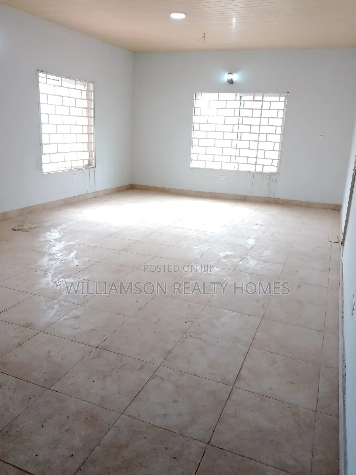5bdrm House in Community 18 Area, Spintex for rent