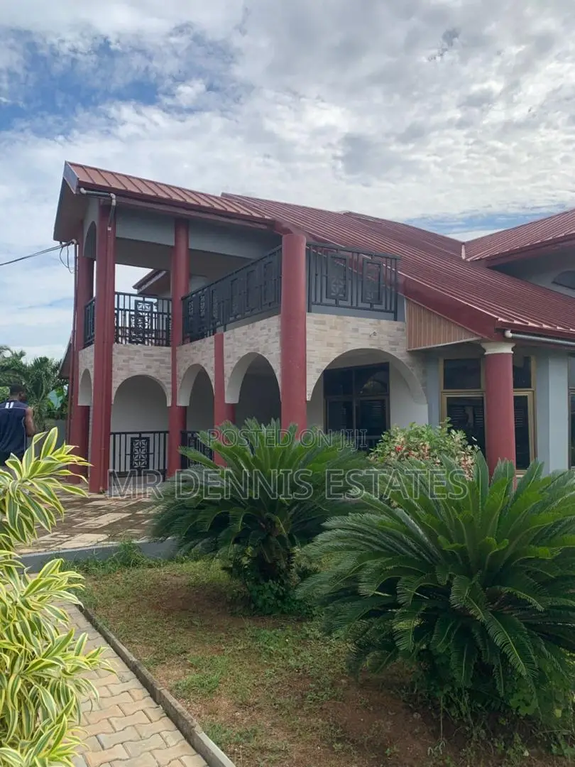 5bdrm Apartment in Tuba, Toll Booth for rent