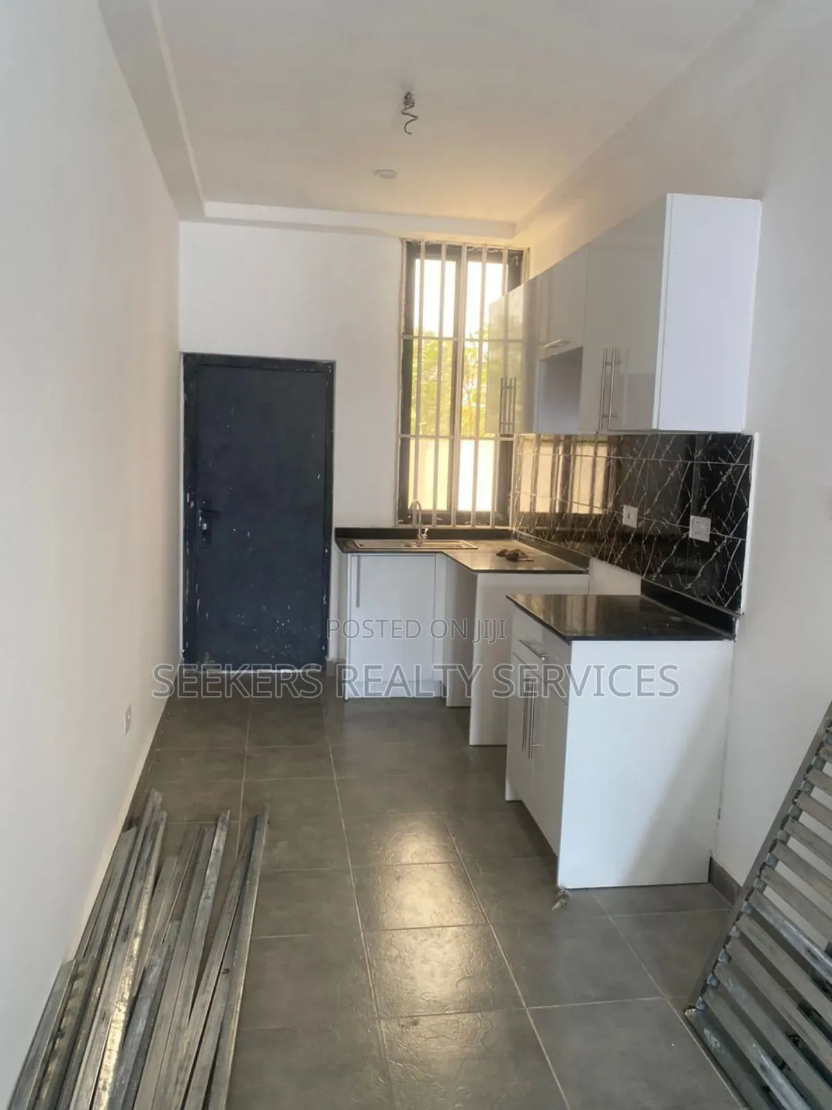 3bdrm Townhouse/Terrace in Seekers Realty, Accra Metropolitan for sale