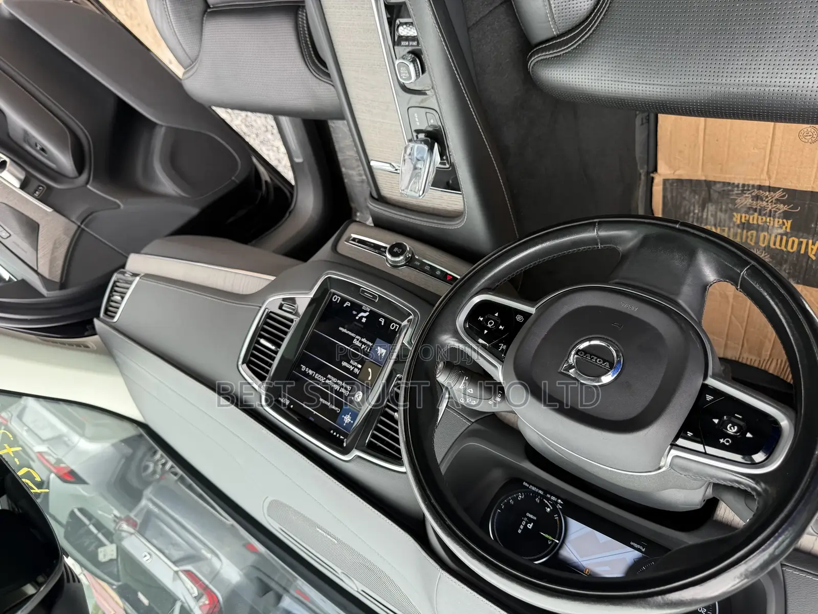 Volvo XC90 Plug-In Hybrid 2025 Black