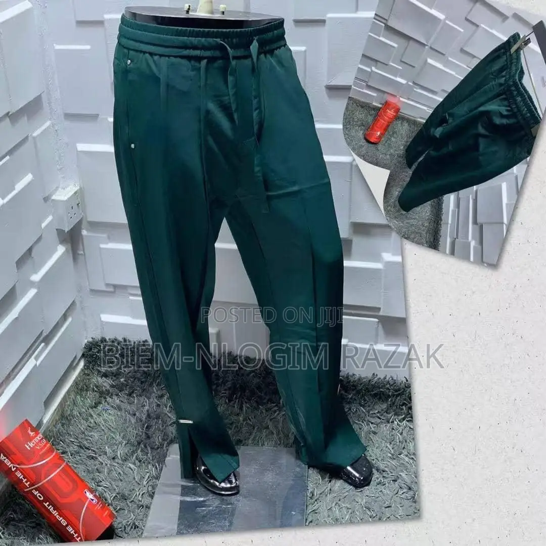 High Quality Plain Joggers Available in Stock