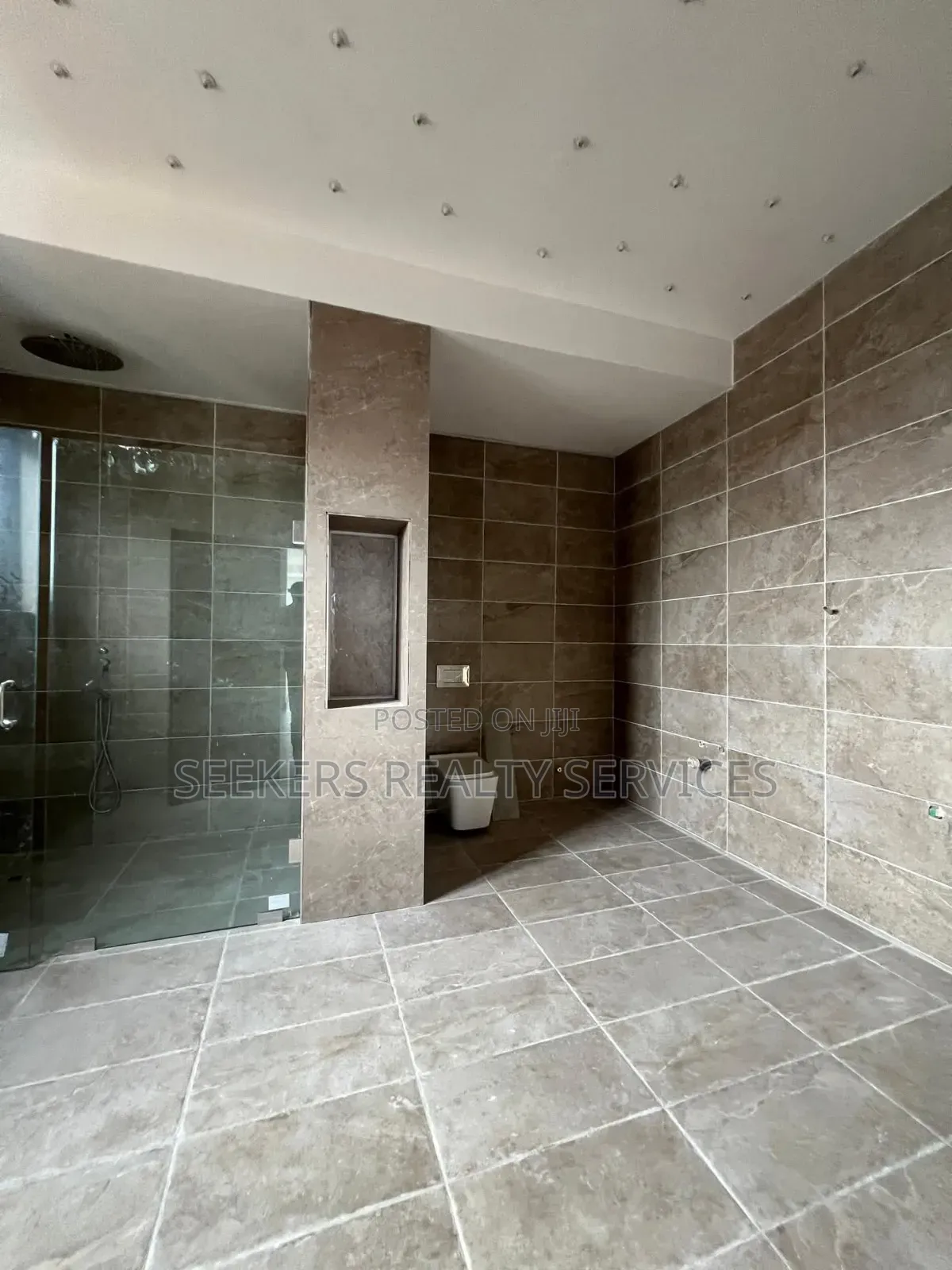 4bdrm House in Seekers Reao, East Legon for sale