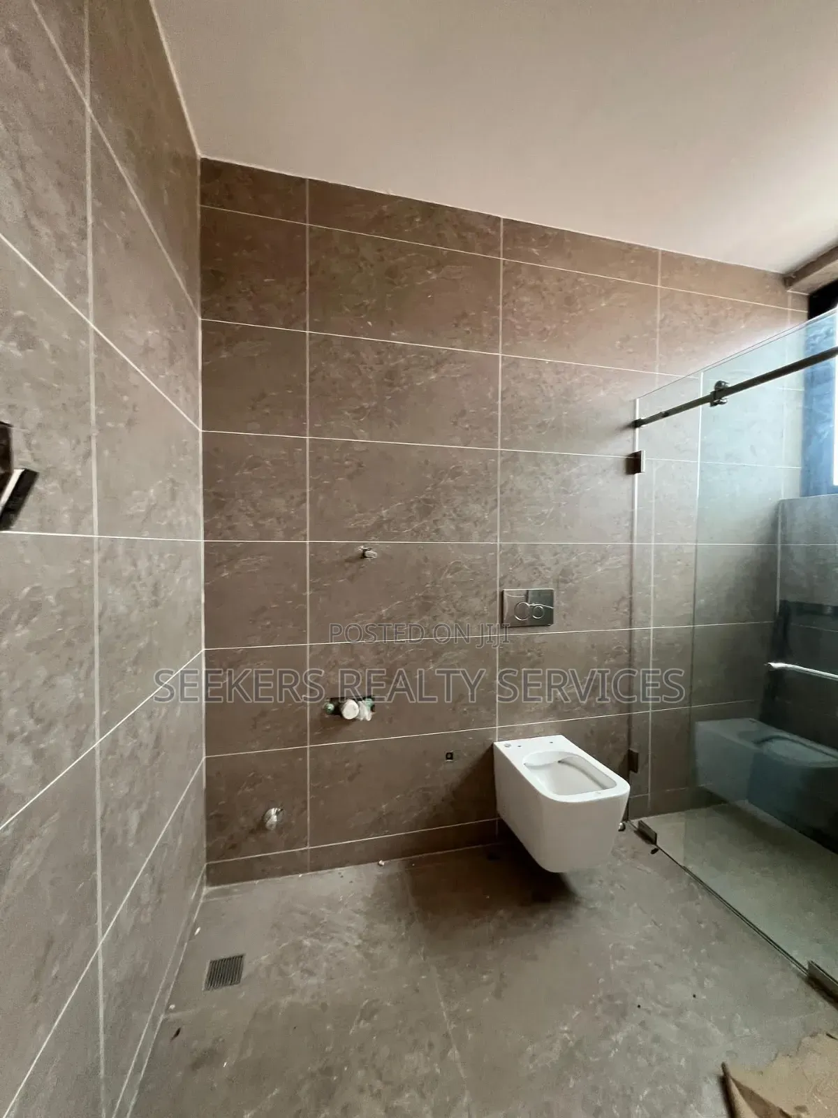 4bdrm House in Seekers Reao, East Legon for sale