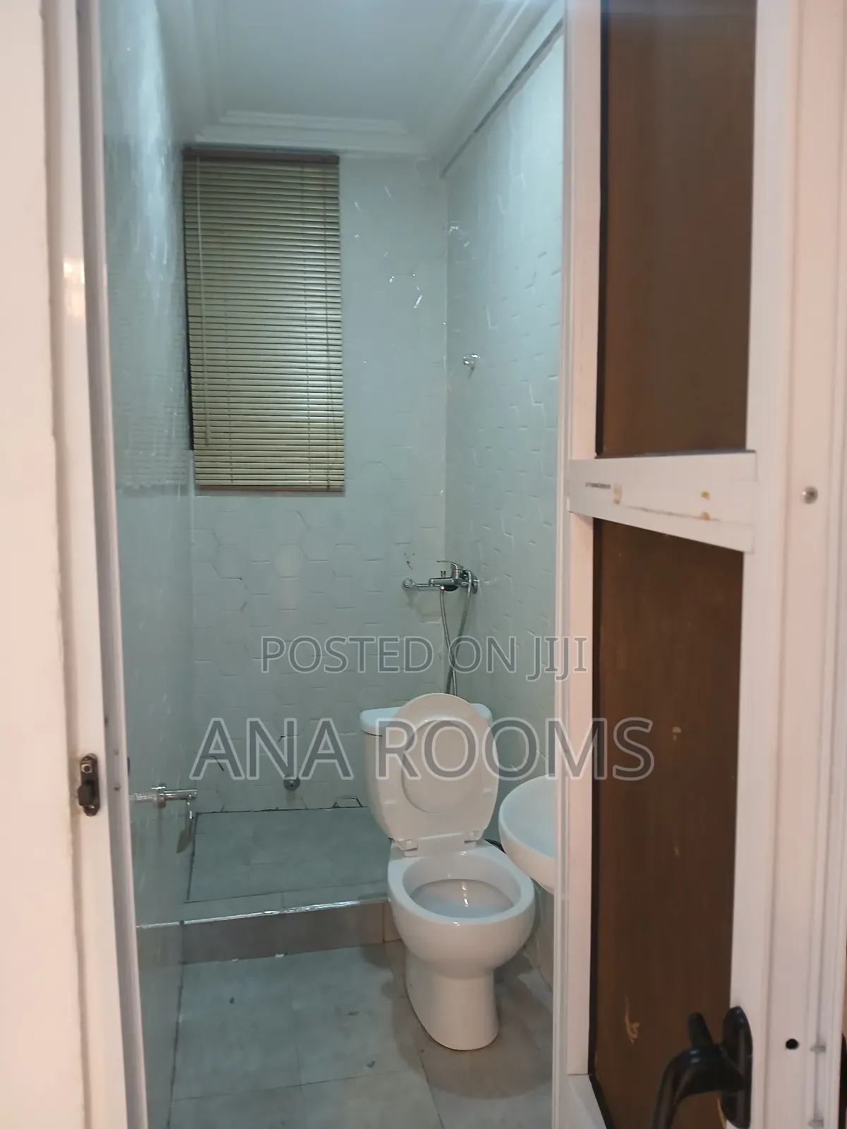 2bdrm Apartment in Community 12, Tema Metropolitan for rent