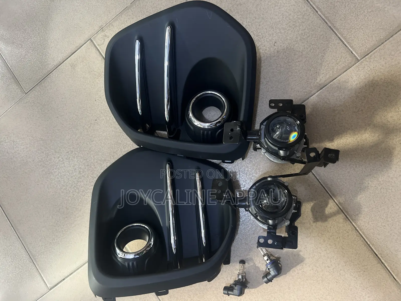 Kia Sportage 2017 to 2019 Fog Light and Cover Complete.