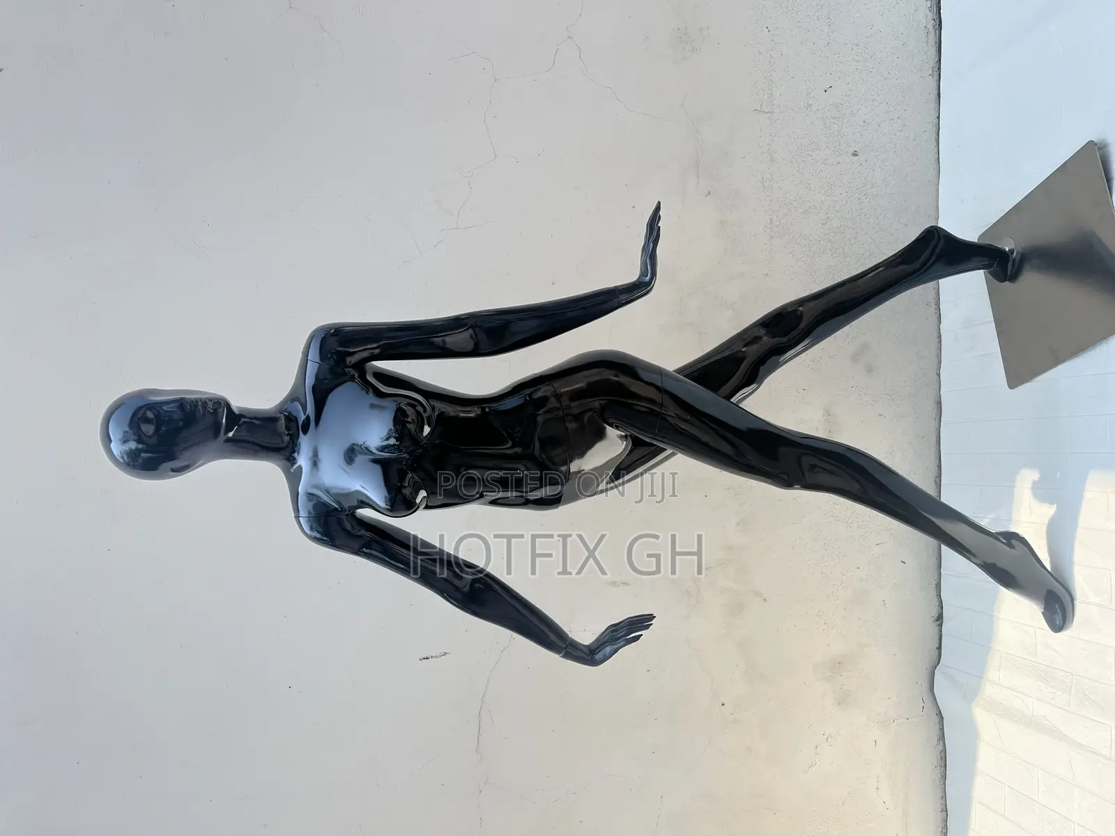 Pose Fiberglass Mannequin Available