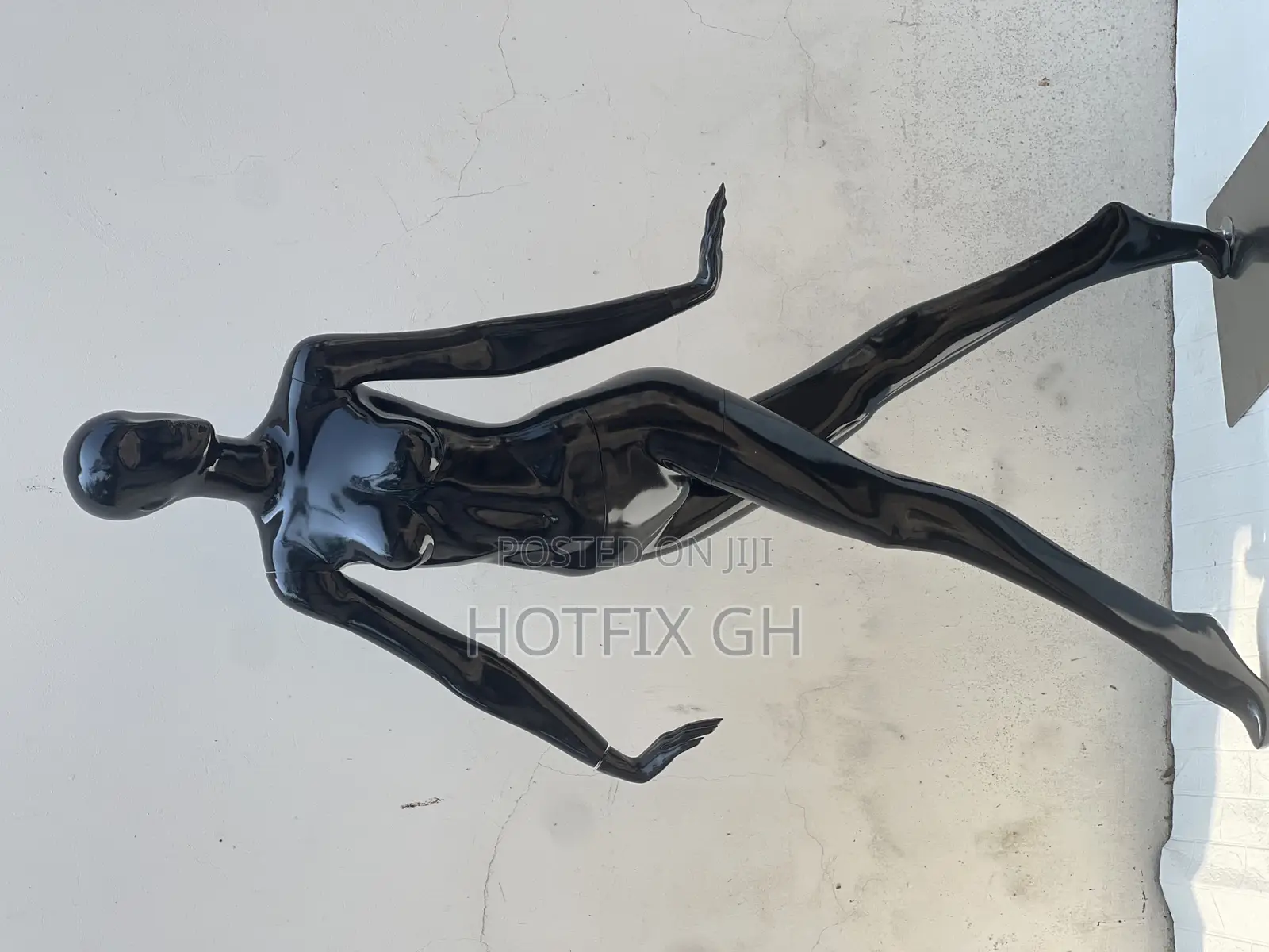 Pose Fiberglass Mannequin Available