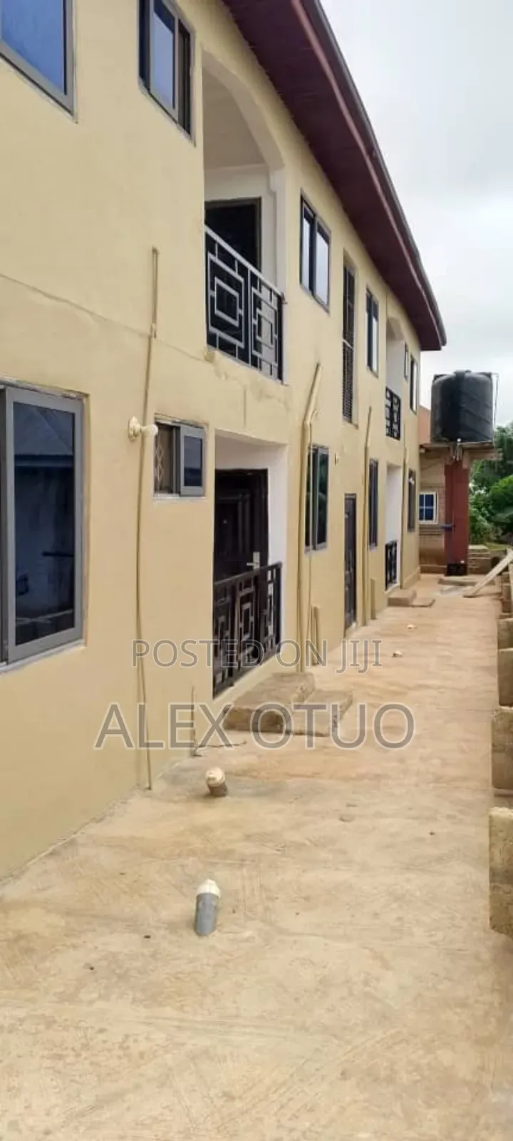 8bdrm Apartment in Alex Otuo Properties, Kumasi Metropolitan for sale