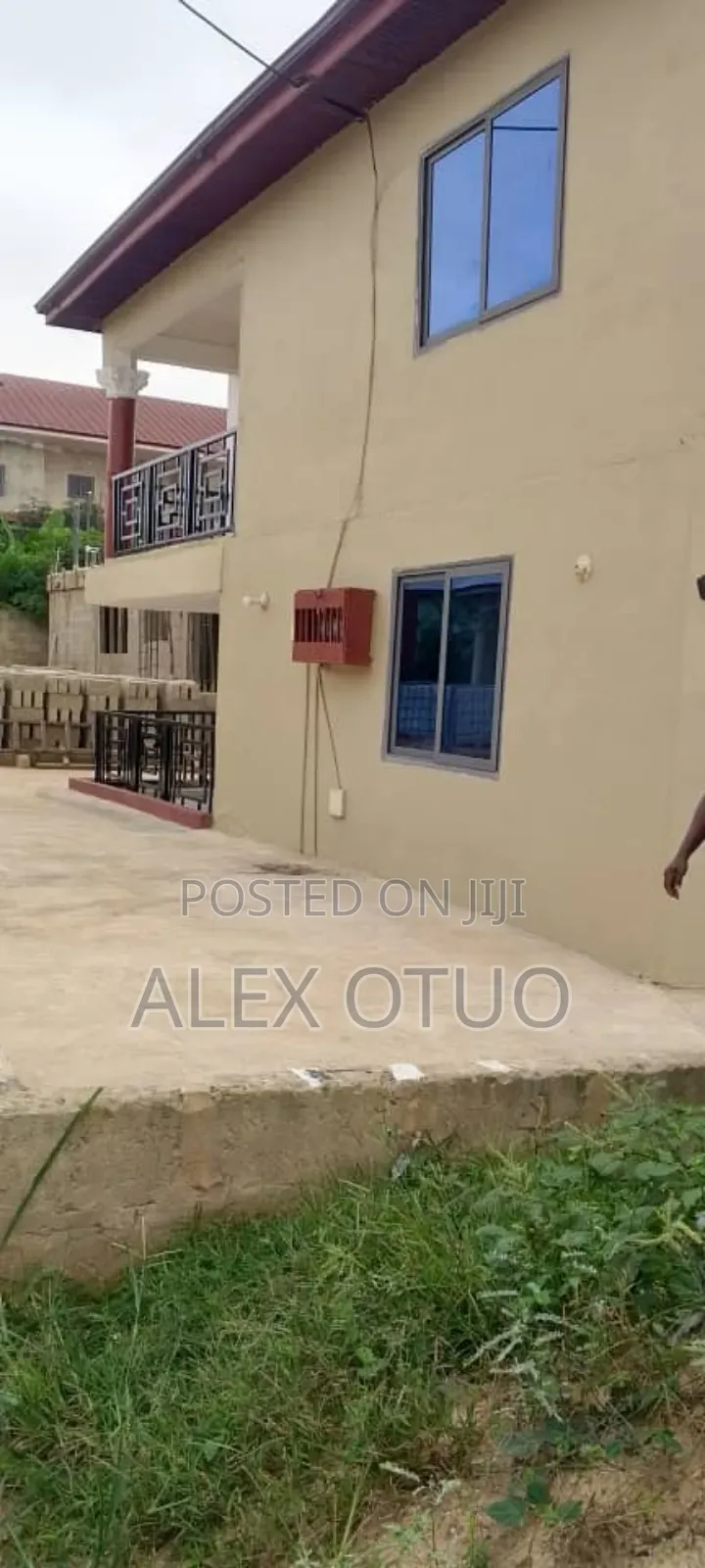 8bdrm Apartment in Alex Otuo Properties, Kumasi Metropolitan for sale