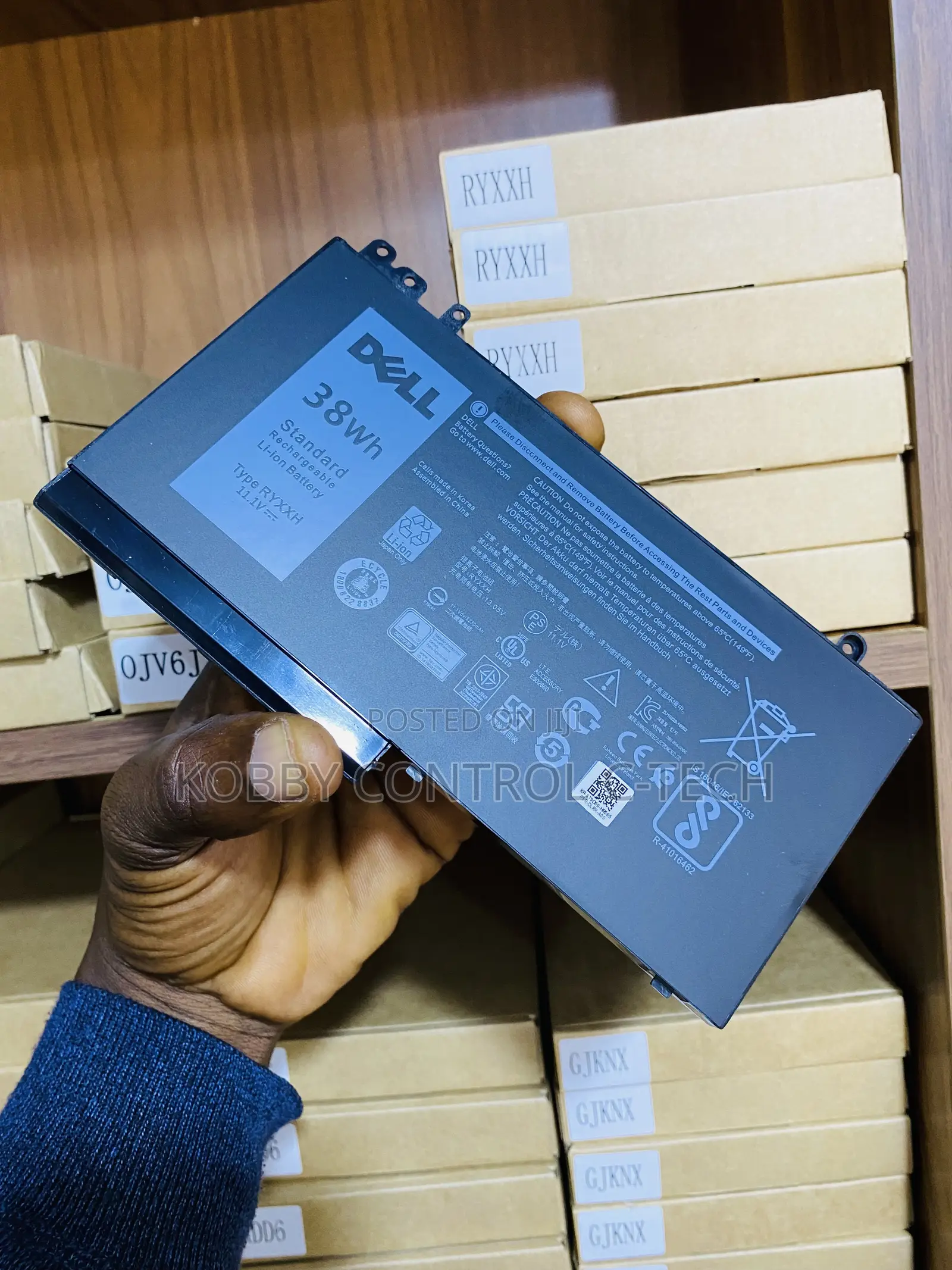 Ryxxh Dell Original Laptop Inbuilt Battery Grade A