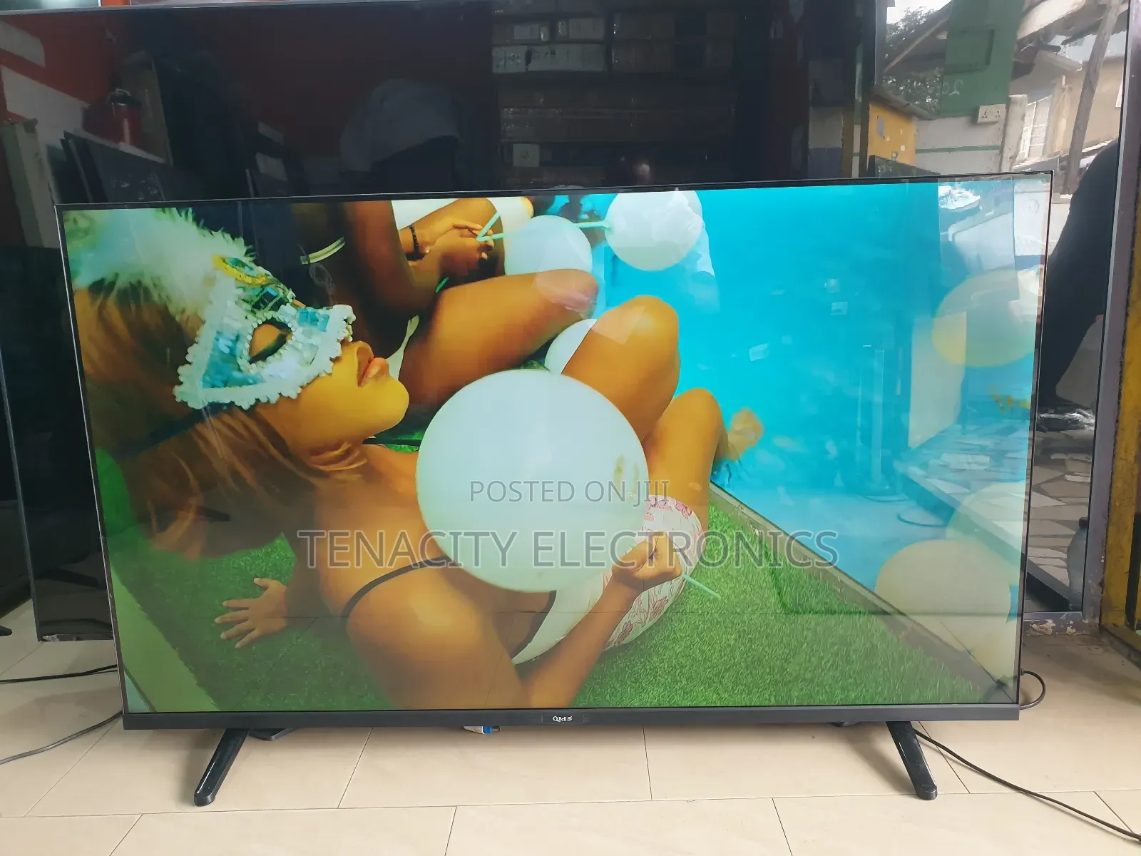 Q.Bell 55"Uhd HDR Smart Edgless Satellite Tv