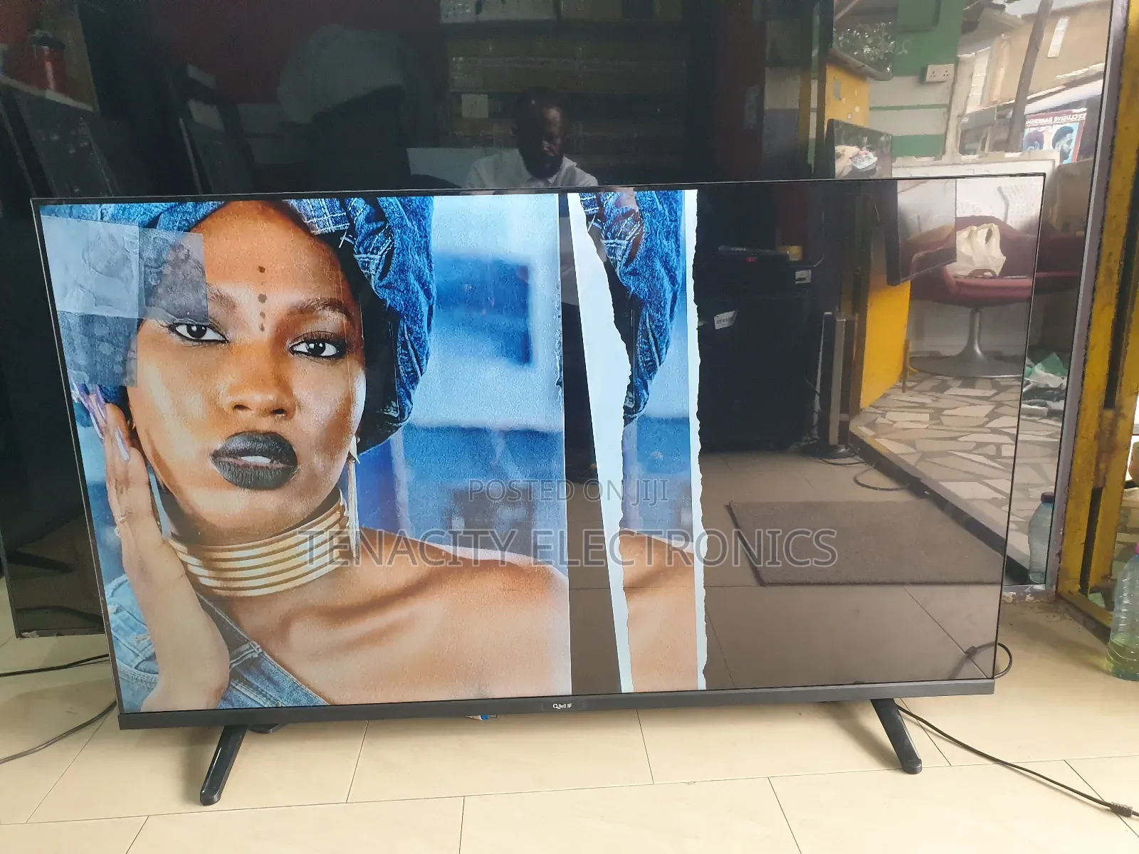 Q.Bell 55"Uhd HDR Smart Edgless Satellite Tv