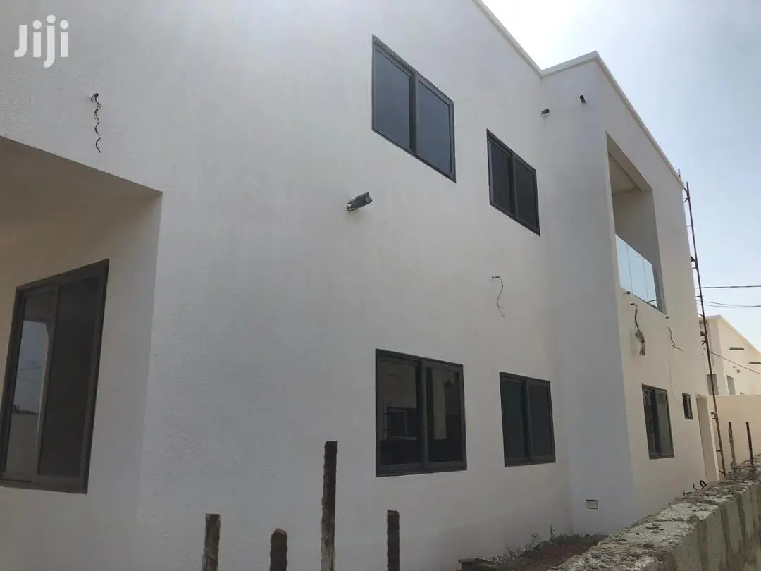 4bdrm Duplex in Awutu Senya East Municipal for sale