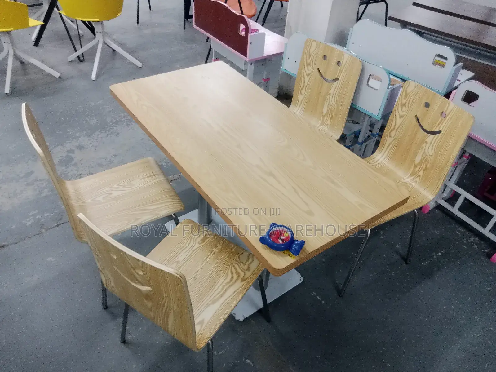 Good Quality Wooden 4 Seater Dining Table