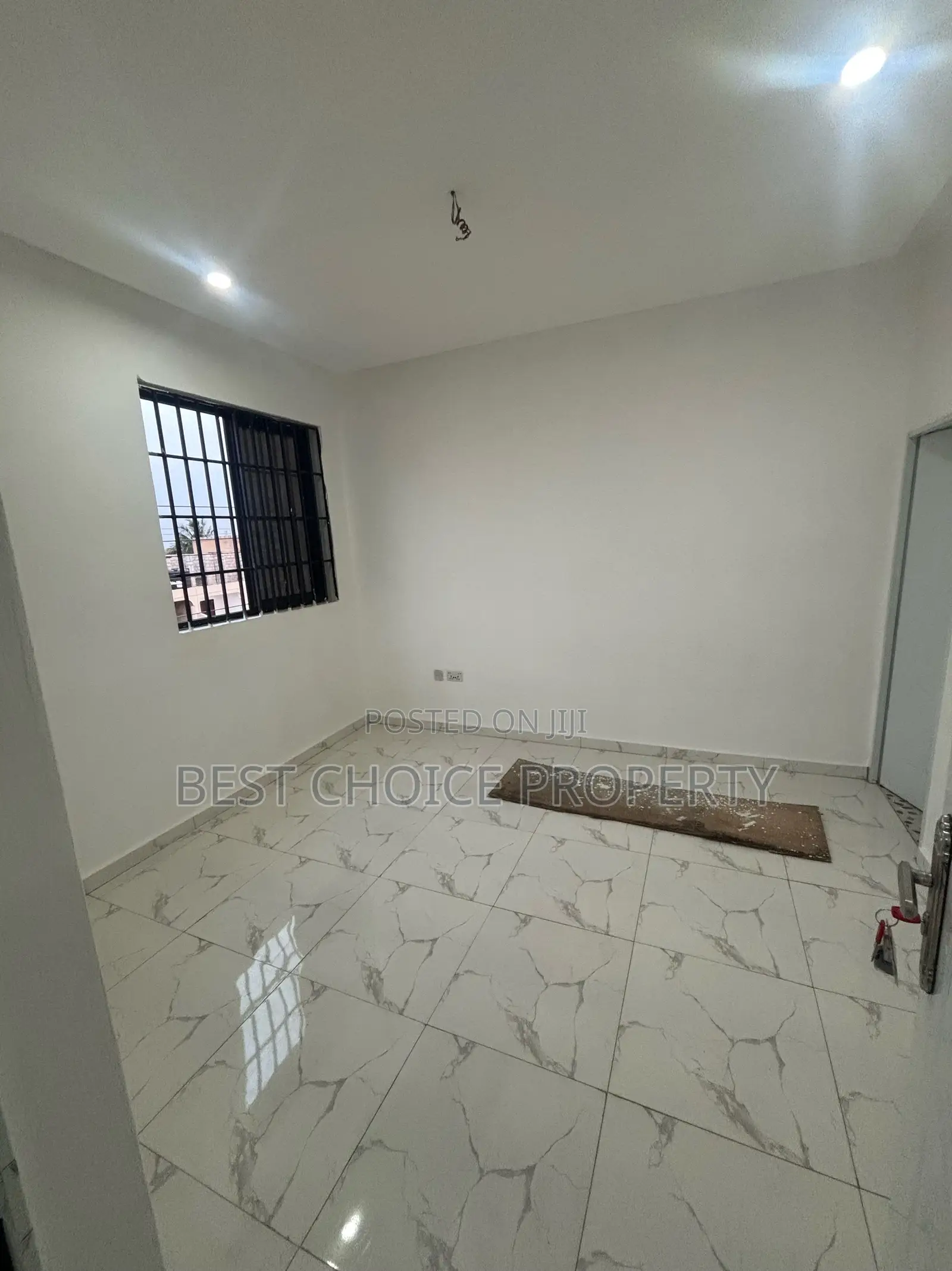 Chamber and Hall Sc for Rent at Adenta New Legon