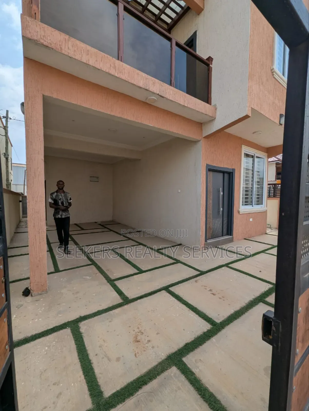 3bdrm House in Seekers Realty, Achimota for rent
