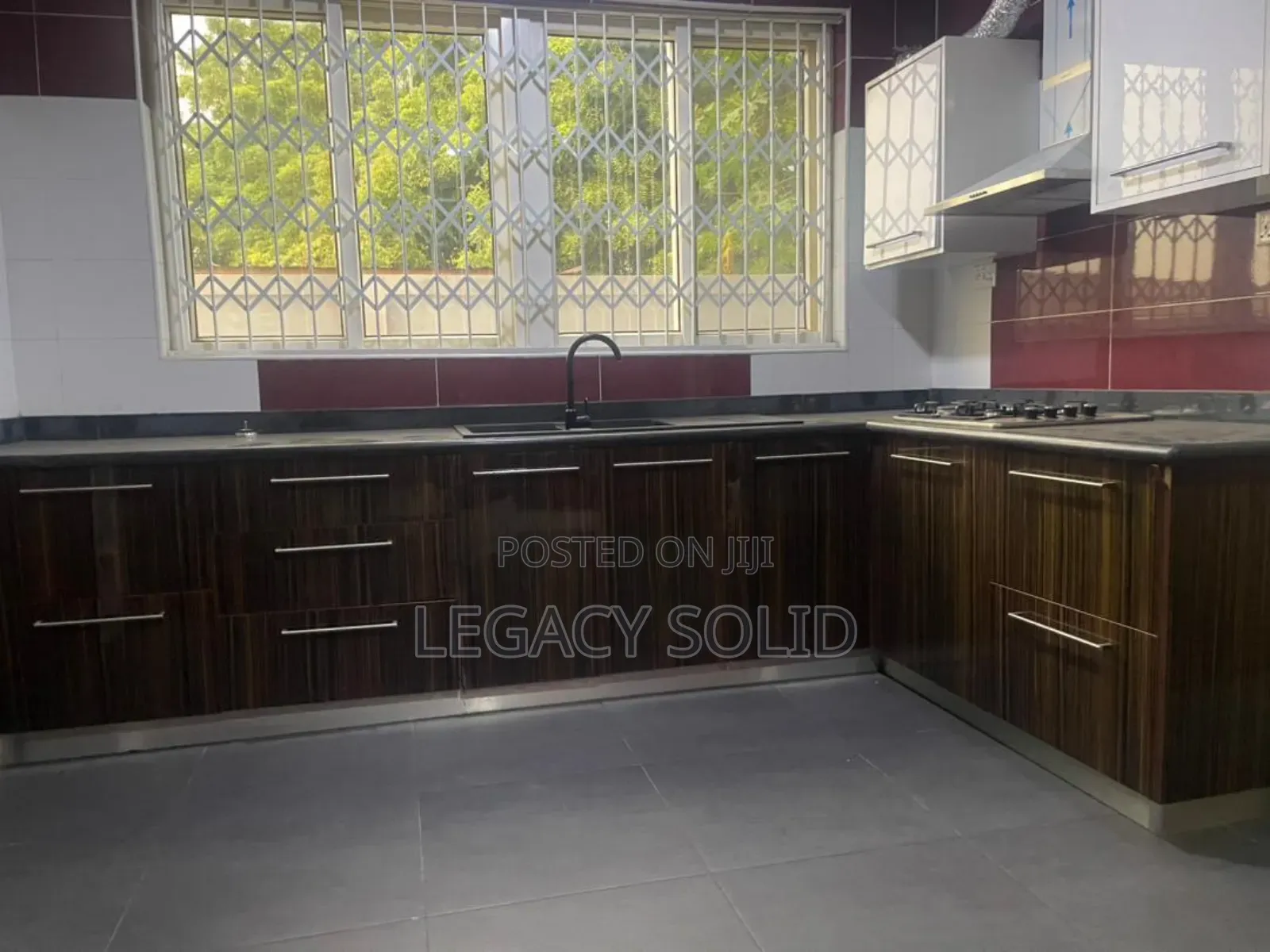 5bdrm House in Legacy Solid Real, Tseaddo for rent