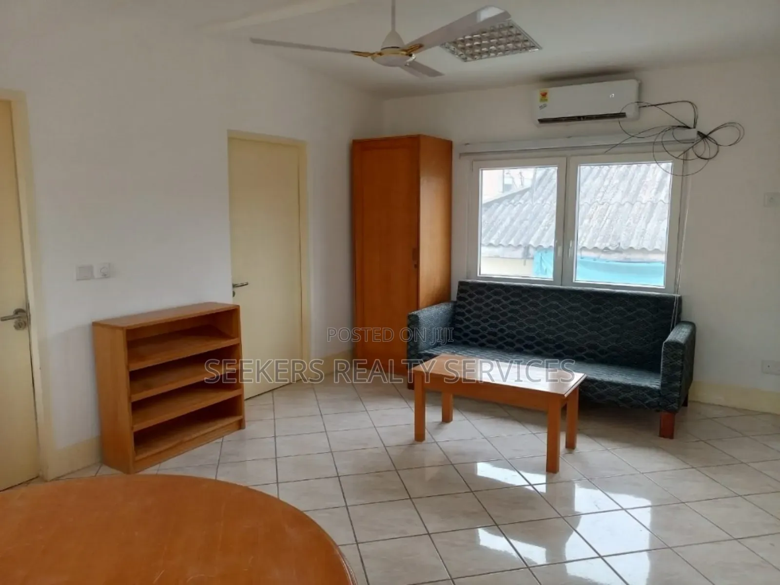 3rooms Office Space to Let