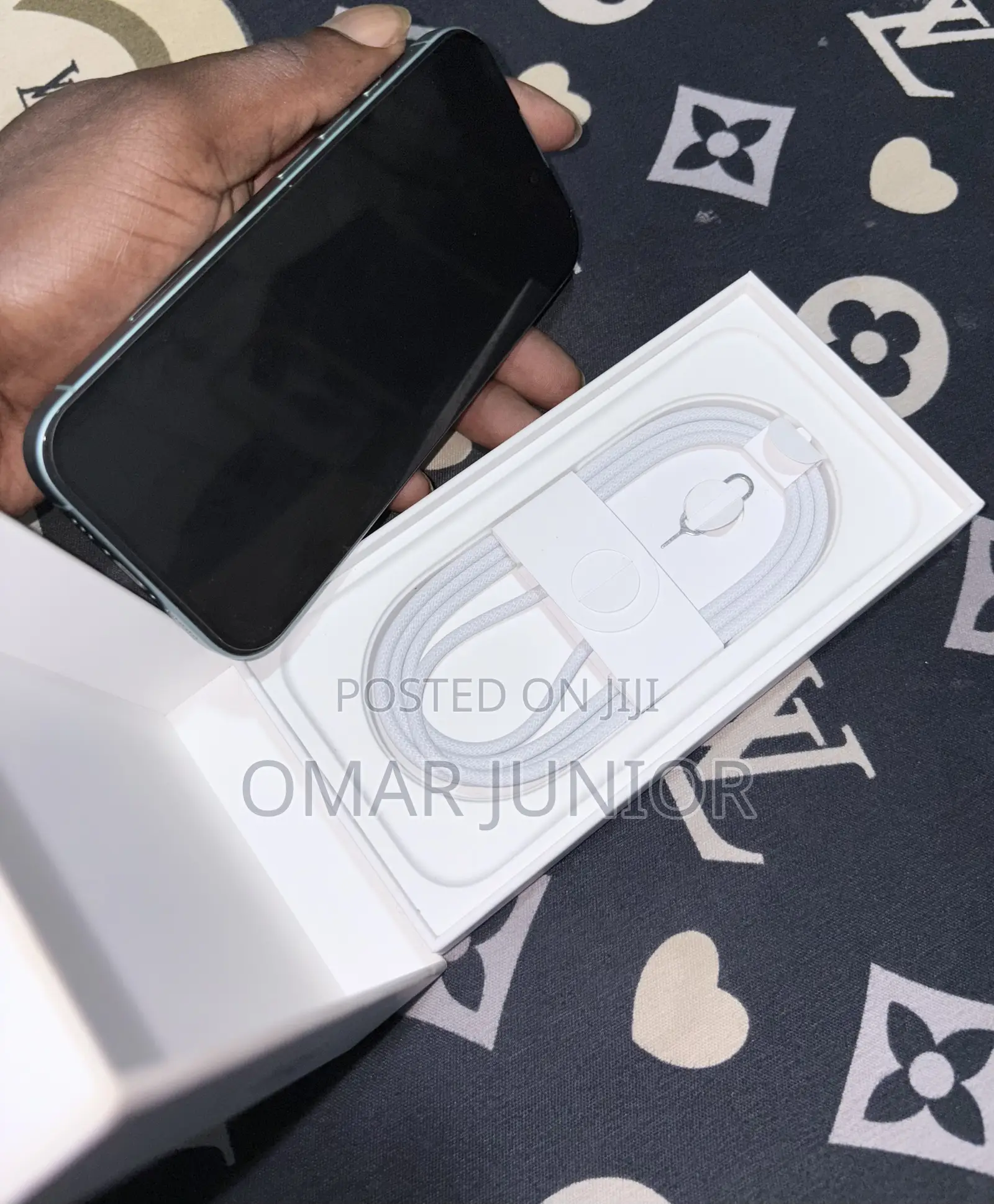 New Apple iPhone 16 128 GB Blue