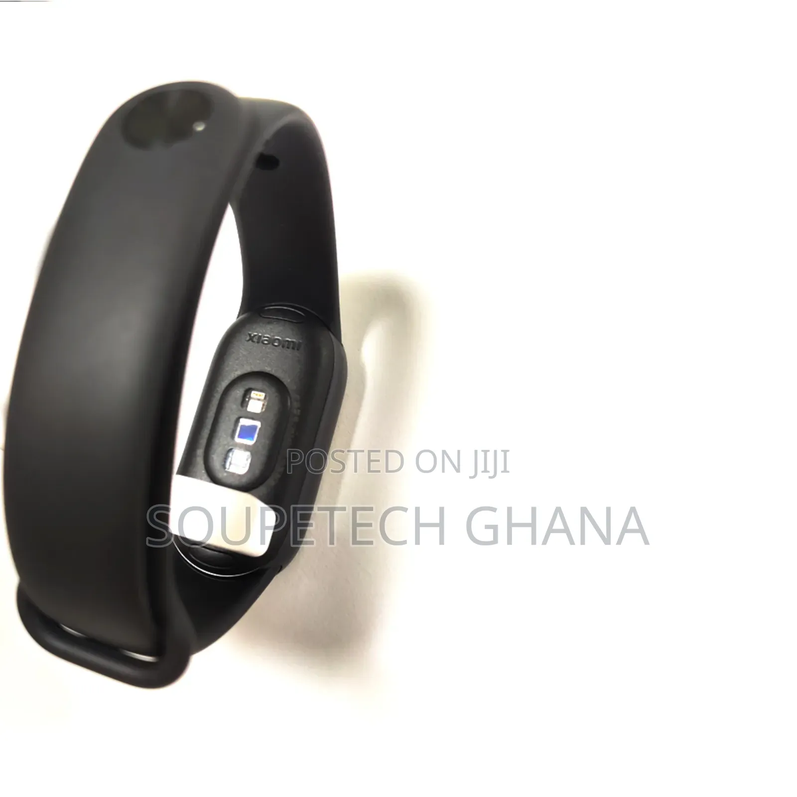 Xiaomi Smart Band 10 – 1.72′′ Amoled • 21-Day Battery • 150+ Modes