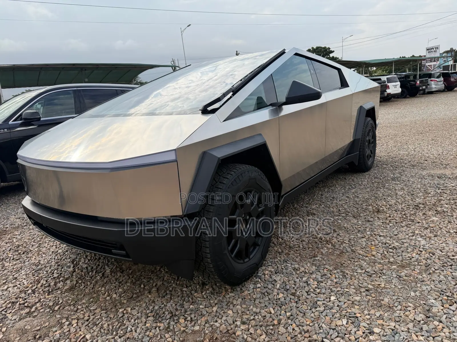 Tesla Cybertruck 173 kWh Cyberbeast AWD 2024 Silver