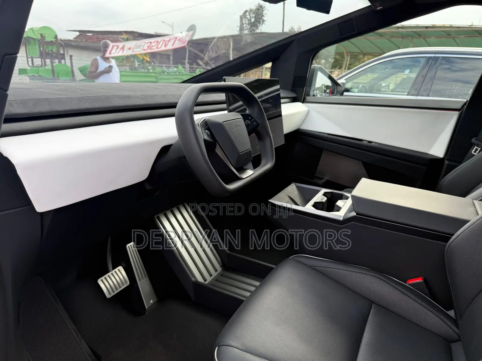 Tesla Cybertruck 173 kWh Cyberbeast AWD 2024 Silver