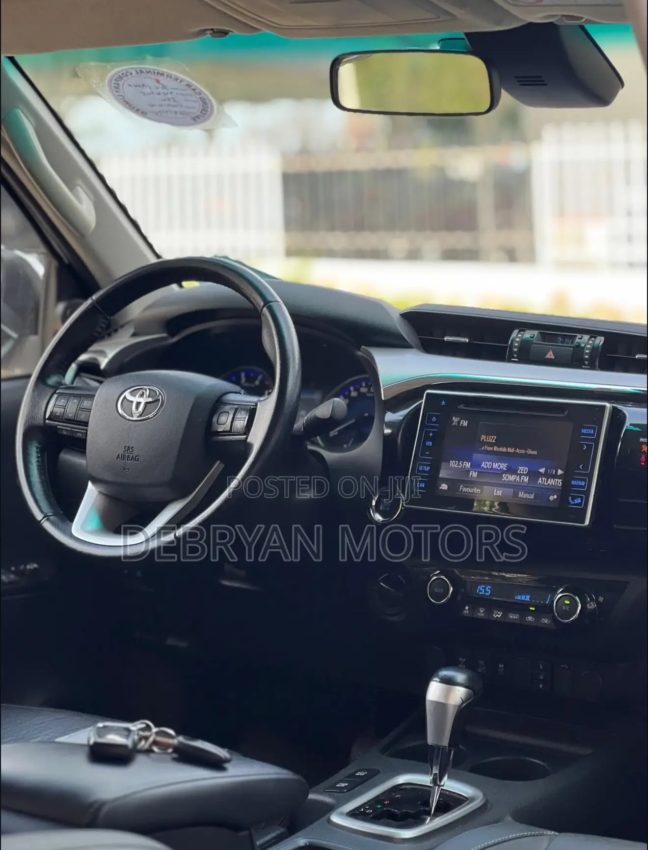 Toyota Hilux Revo Double Cab Deisel 2.4 AWD 2017 White