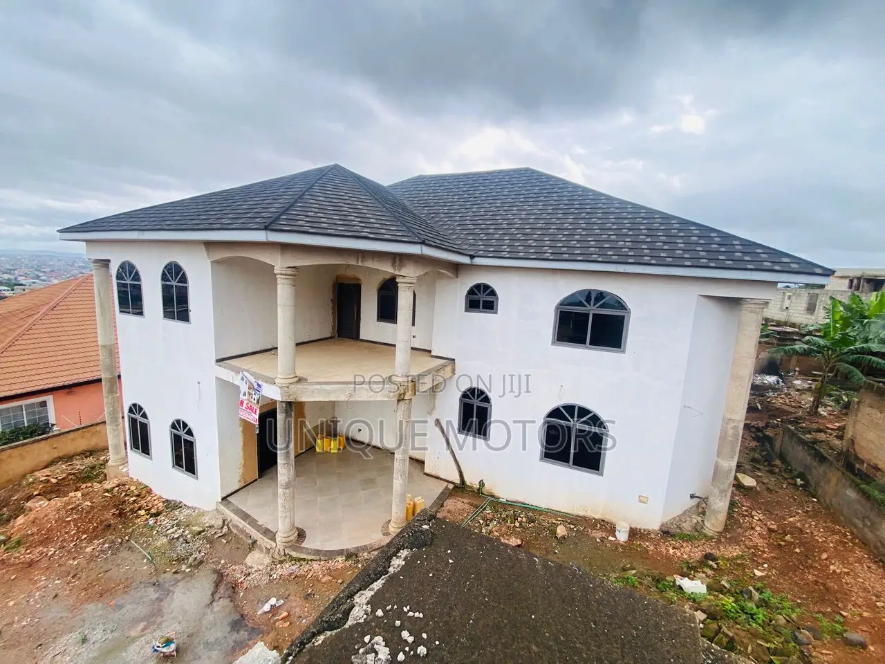 An Executive 4bedroom en-Suite House