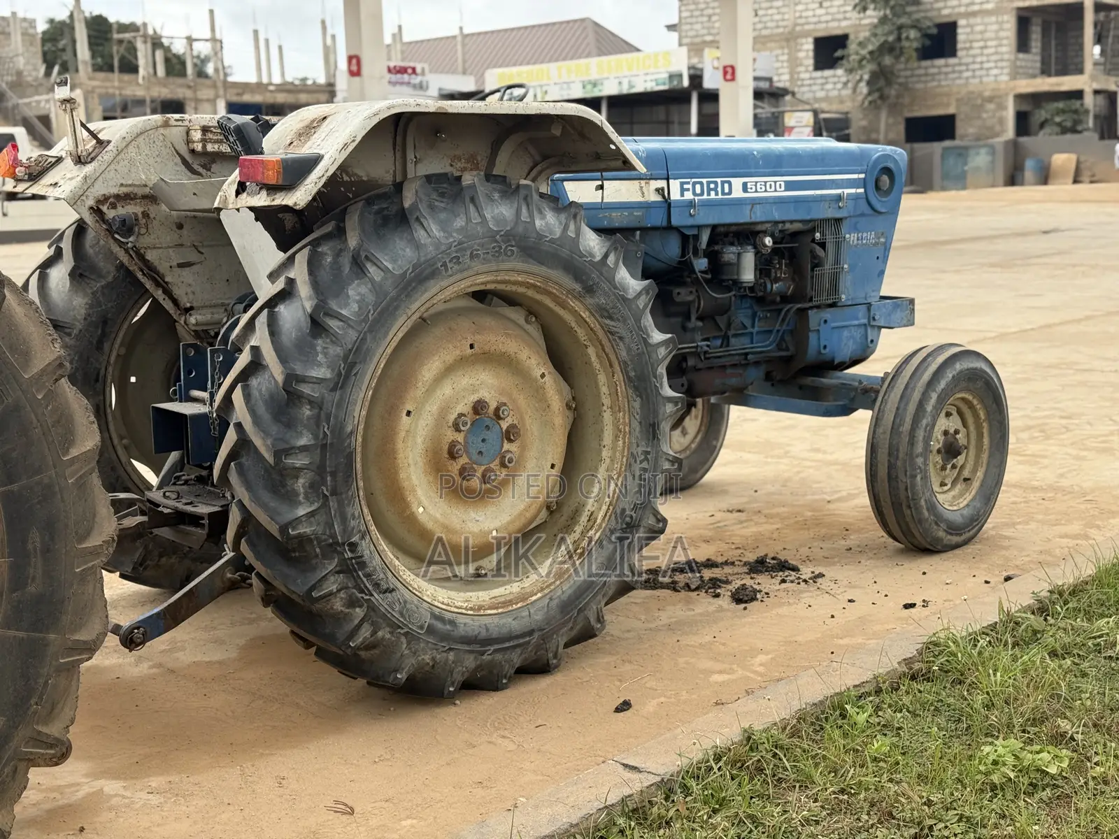 Ford Tractor 5600