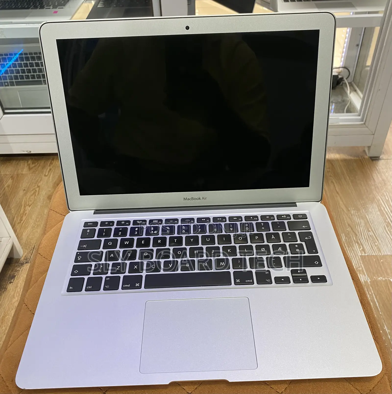 Laptop Apple MacBook Air 2017 8GB Intel Core I5 SSD 128GB