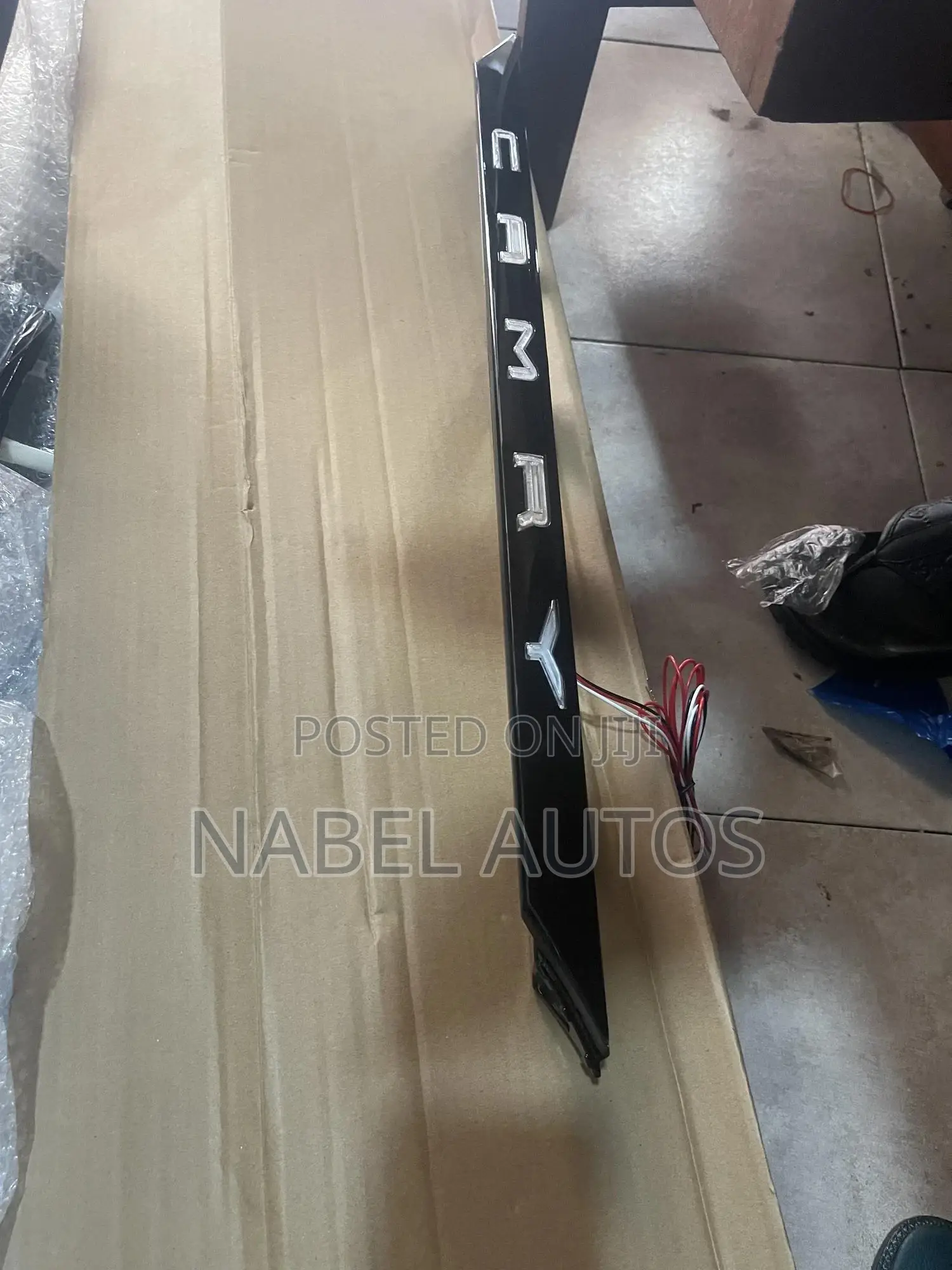 Camry 2017-2020 Boot Moulding Led
