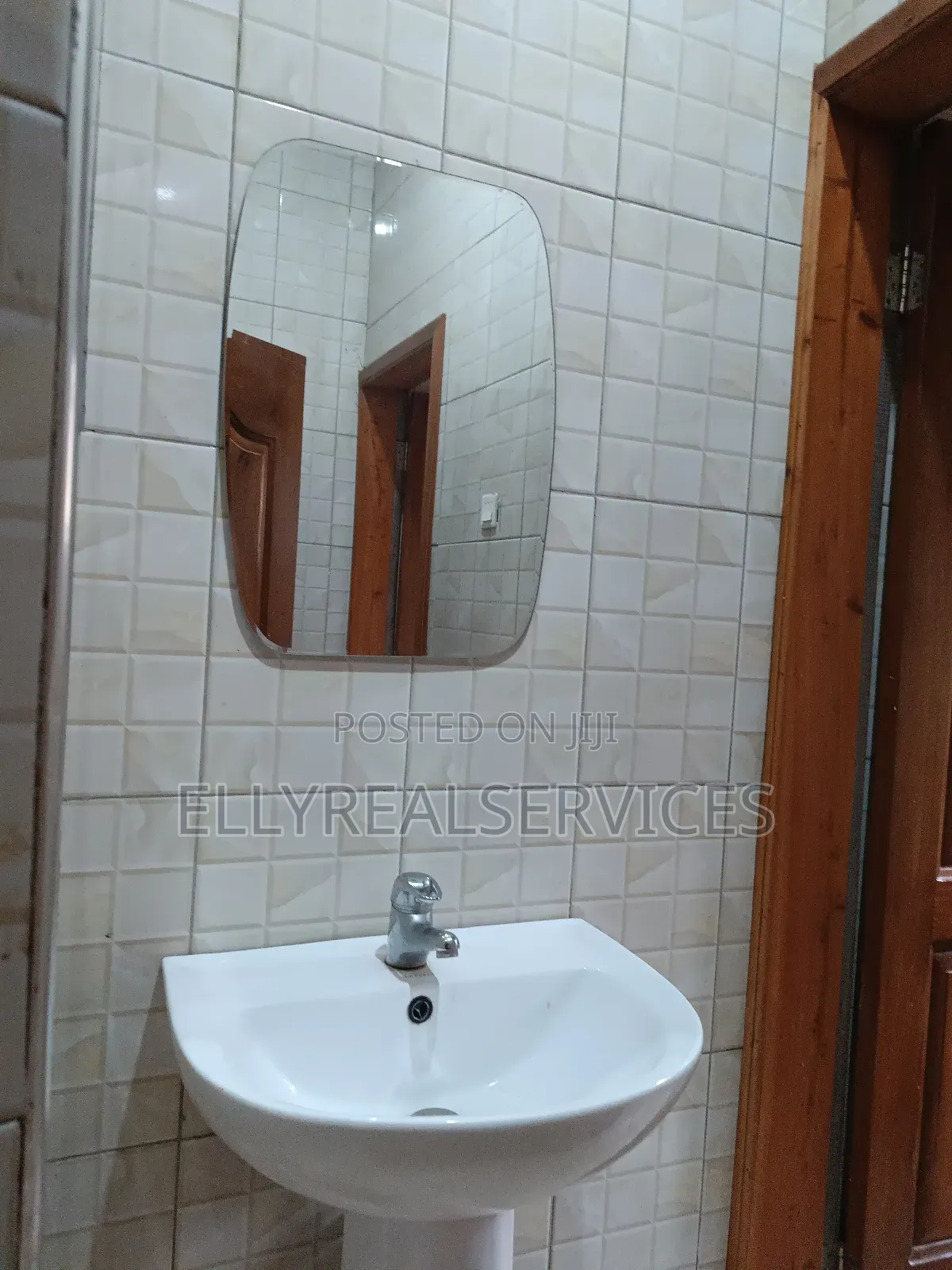 3bdrm Apartment in Ellyrealservices, Oyarifa for rent
