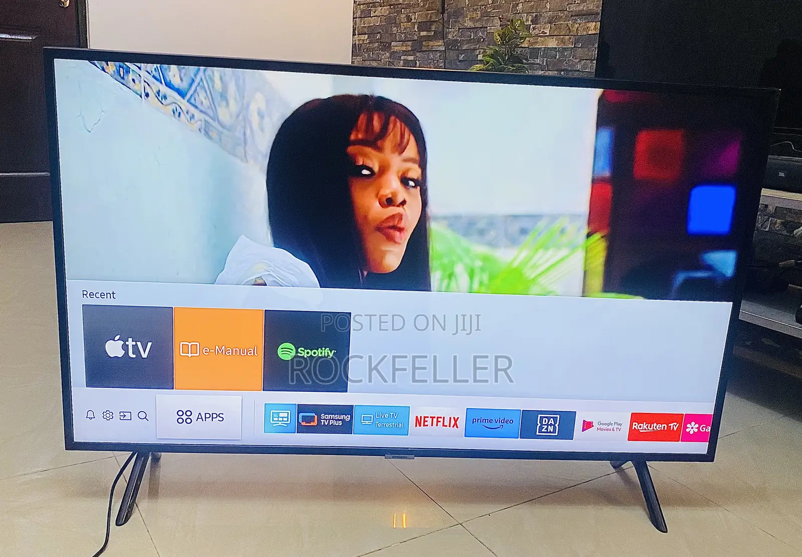 Uk Used Samsung Crystal Display Uhd HDR Smart 43 Inches