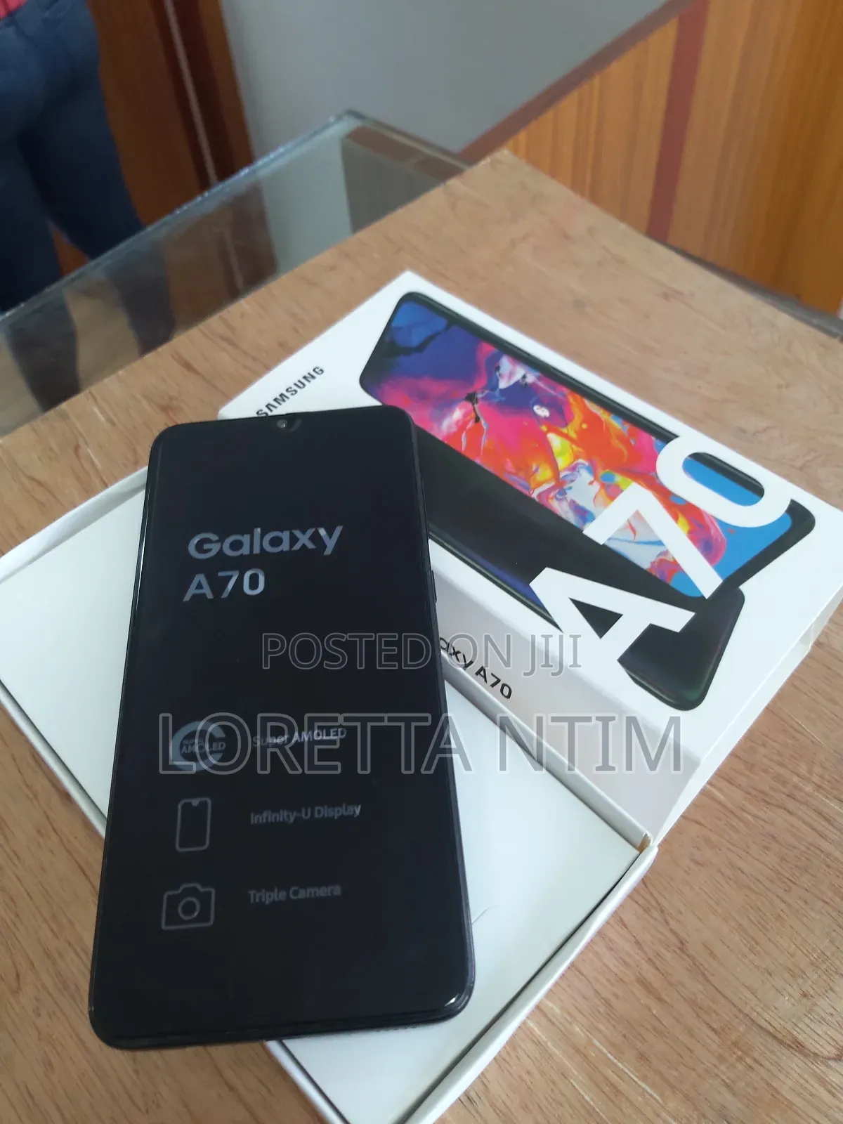 New Samsung Galaxy A70 128 GB Black