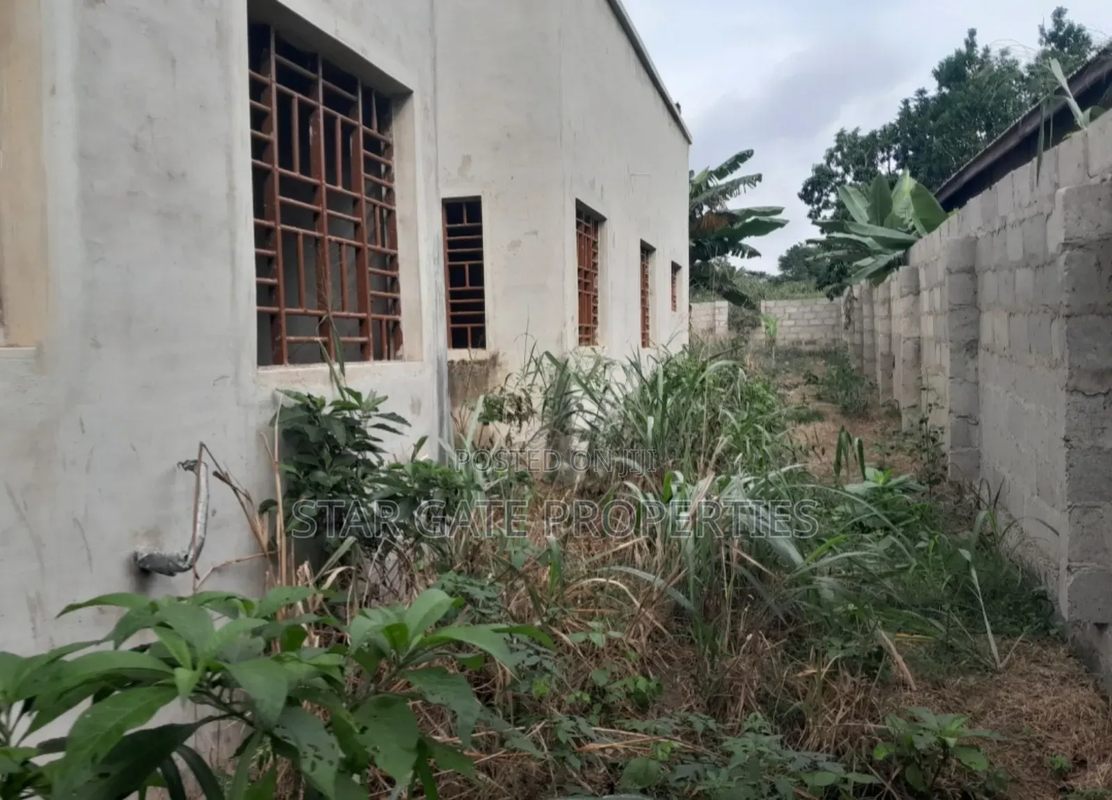 5bdrm House in Ahodwo, Kwabre., Kumasi Metropolitan for sale