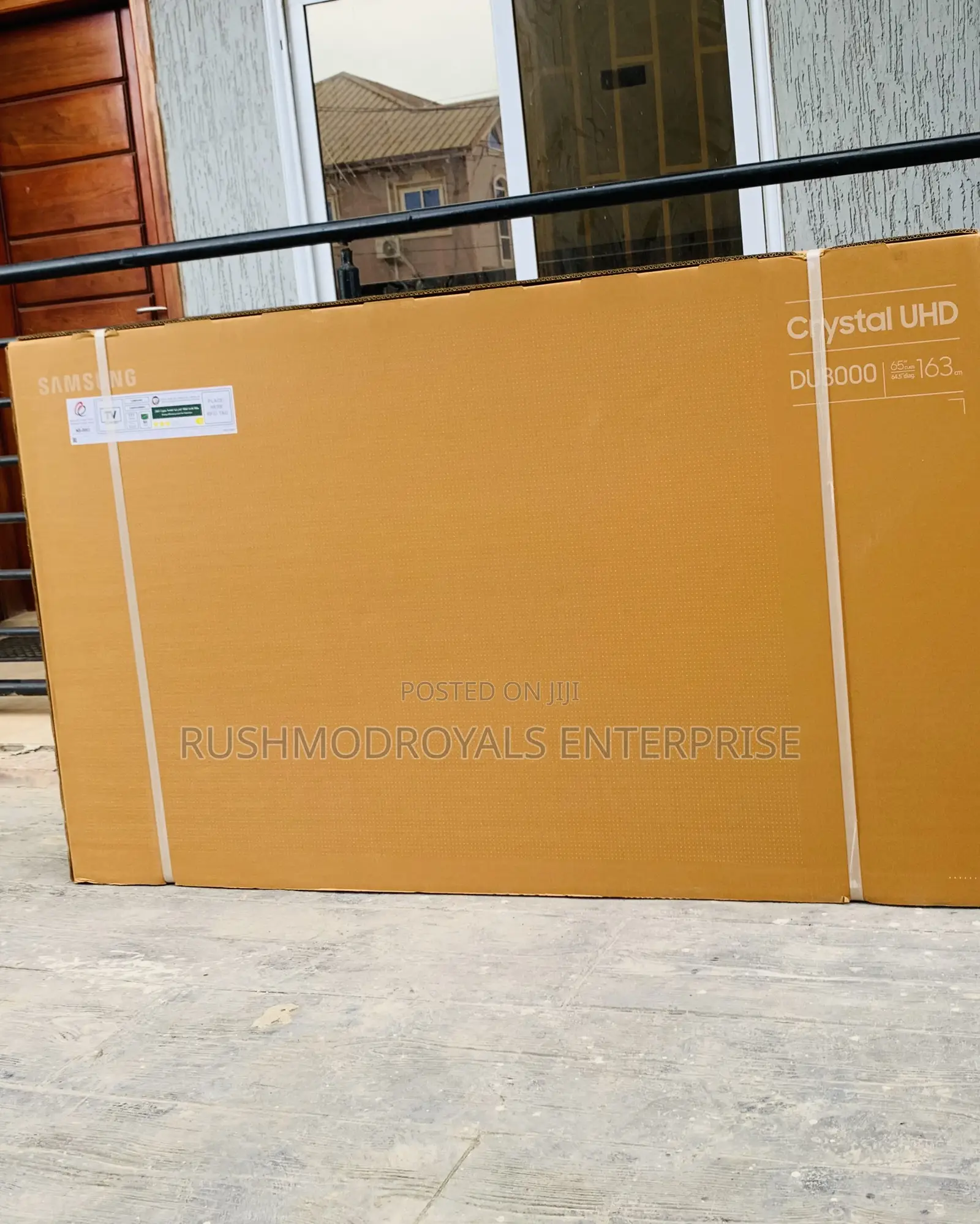 Samsung 65”Du8000: Slim Air Design Crystal Uhd Tv