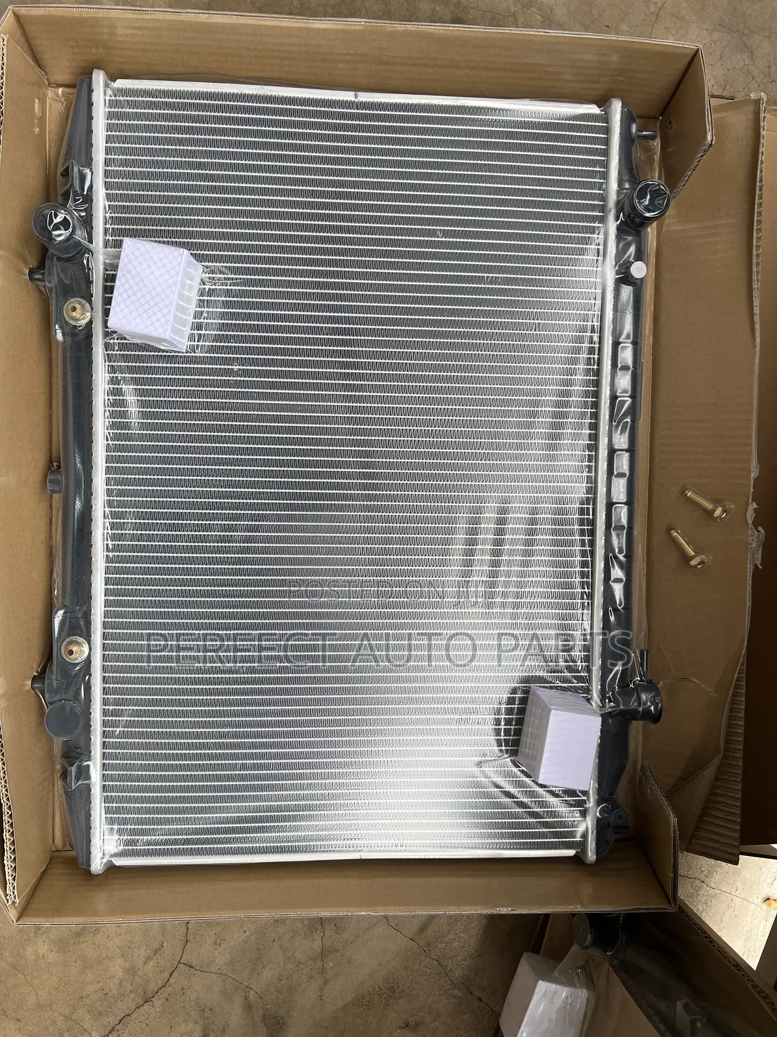 Hardbody Truck Radiator(Np300). Both Diesel and Petrol / Water Tank
