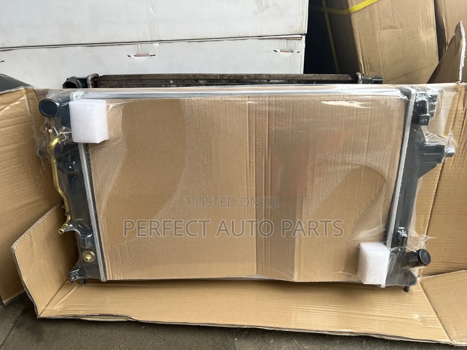 Elantra 2017 Radiator( All Elantra Radiators Available)/ Water Tank