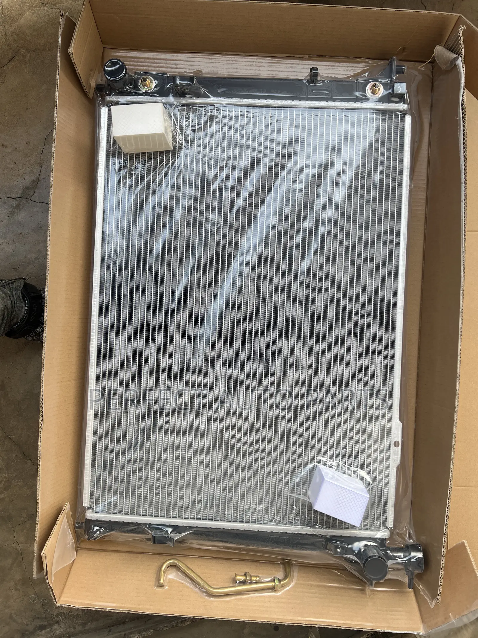 Hyundai Santefe and Kia Sorento Radiator/ Water Tank