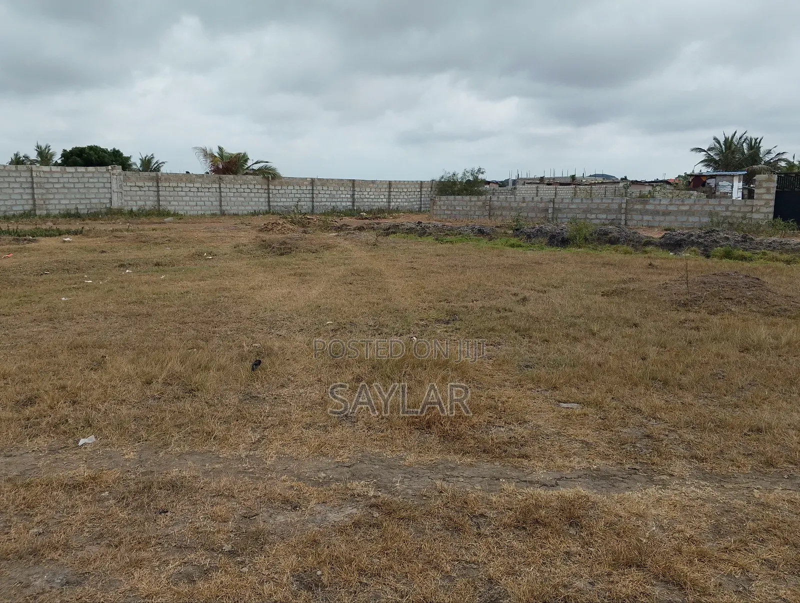 Full Plot for Sale Klagon Behind Comm12 at a Very Developed Area