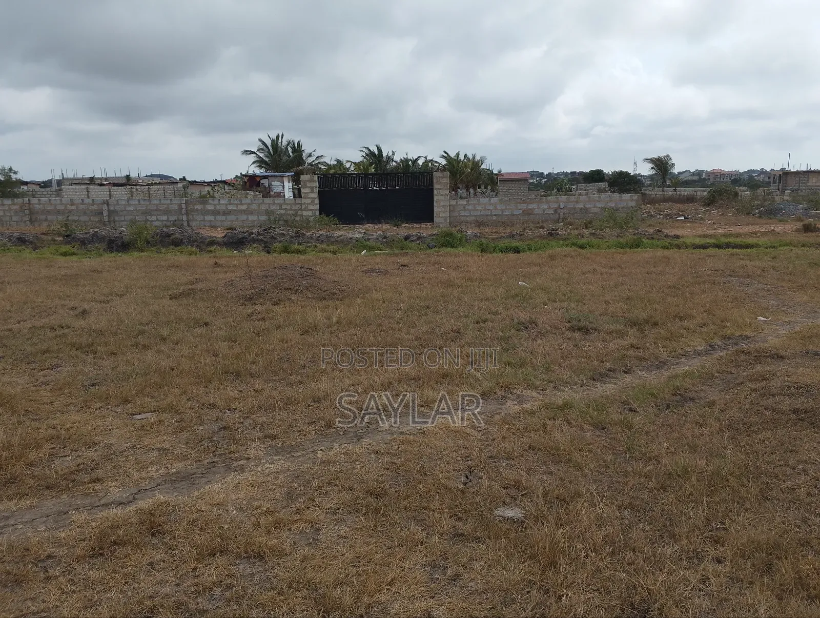 Full Plot for Sale Klagon Behind Comm12 at a Very Developed Area