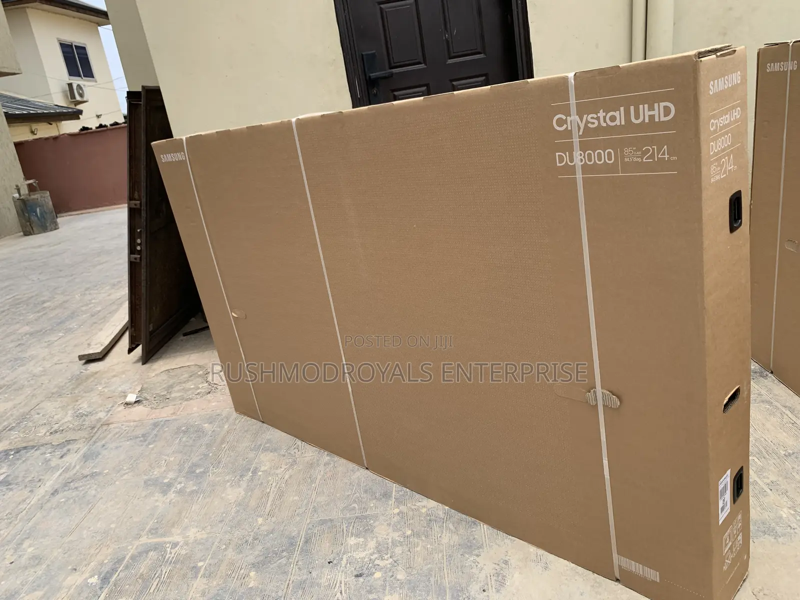 Samsung 85-inches Crystal Uhd Smart Tv With Smooth 120hz Motion